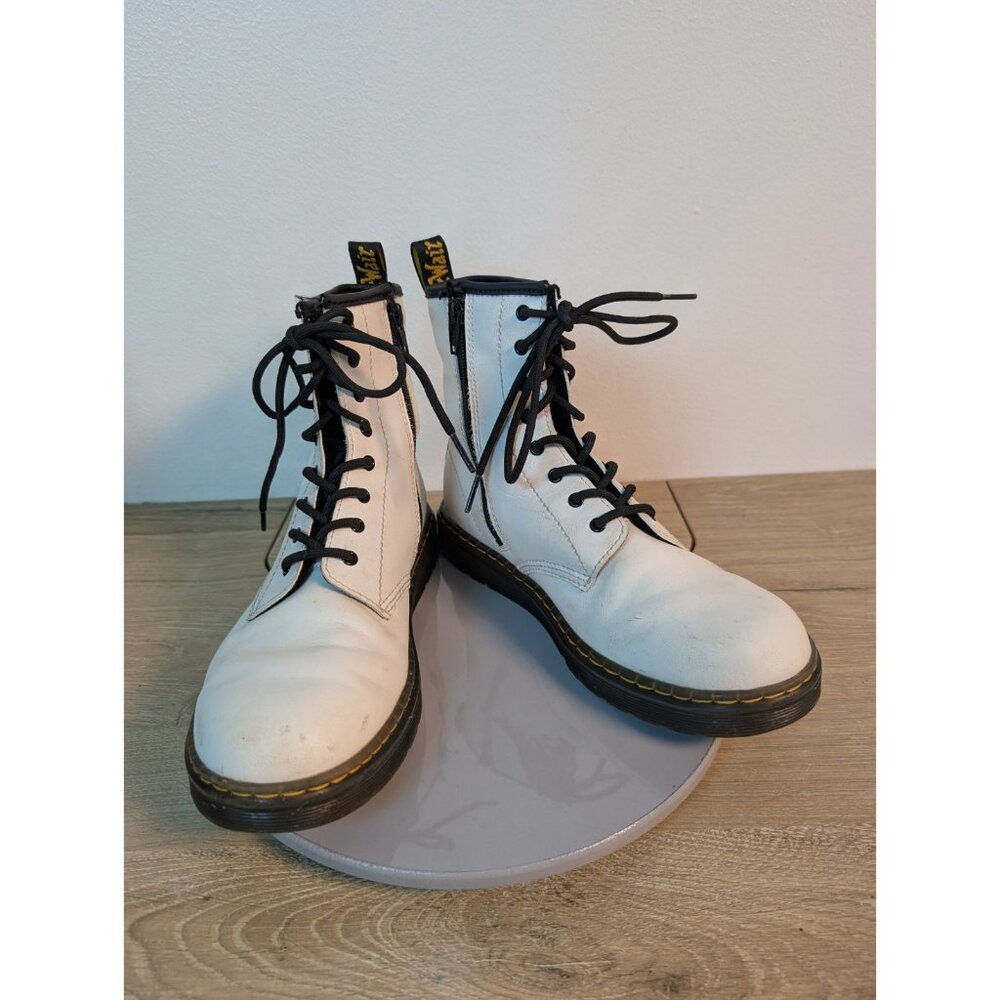 Dr Doc Martens Combat Boots Men’s 6 White Leather Lace Up Festival Classic AW004